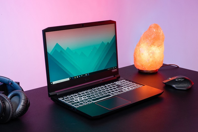 Acer Nitro 5 - Laptop gaming tầm trung nổi bật từ Acer